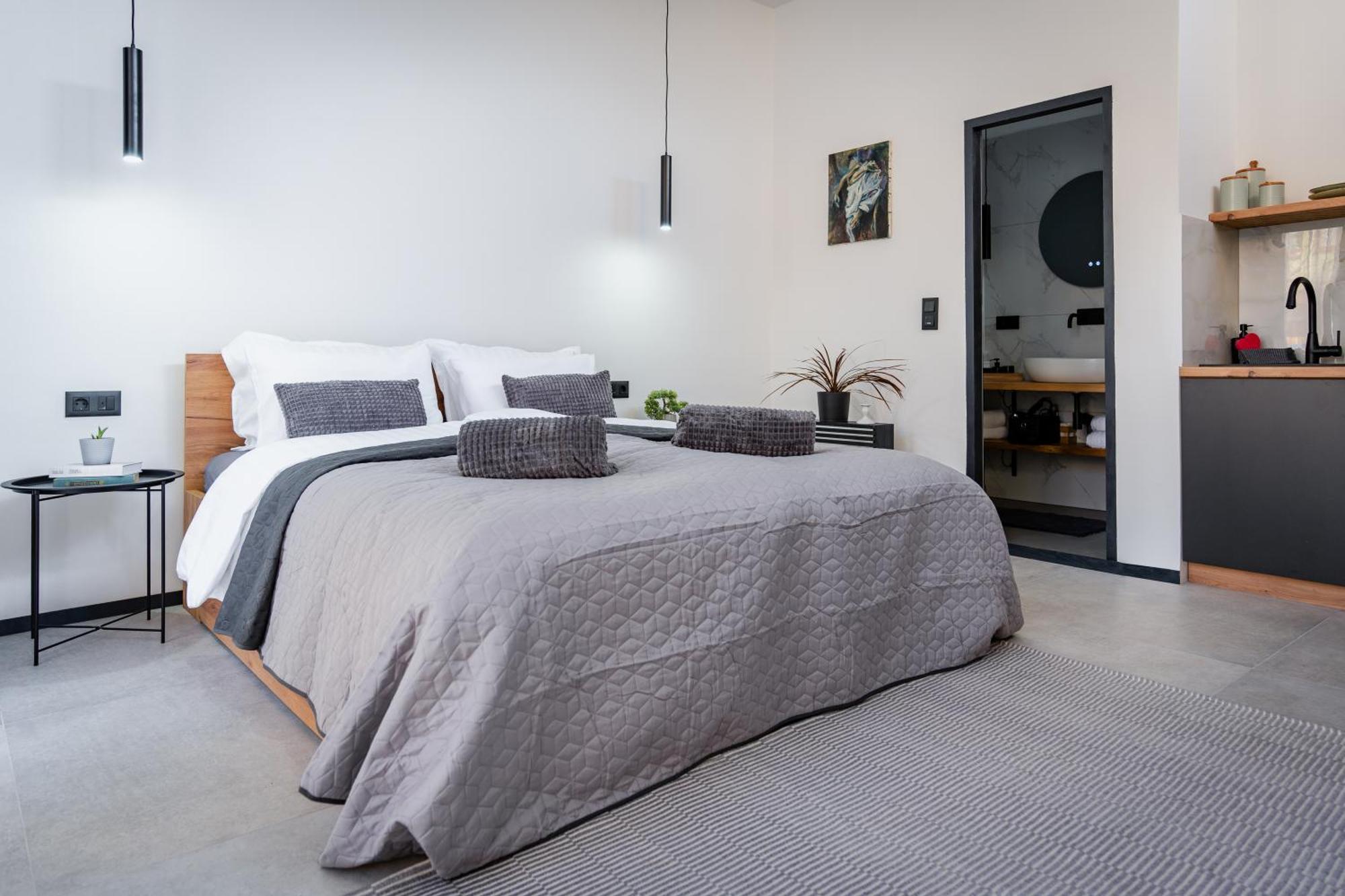 Urban Apartment *